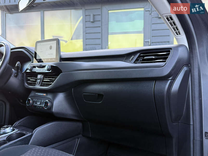 Внедорожник / Кроссовер Ford Escape 2023 в Стрые