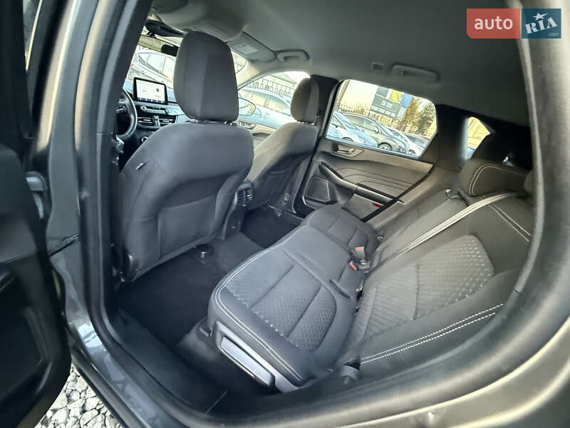 Внедорожник / Кроссовер Ford Escape 2023 в Стрые