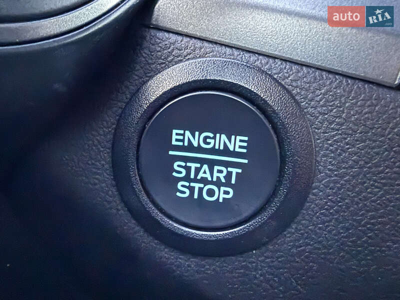 Внедорожник / Кроссовер Ford Escape 2023 в Стрые