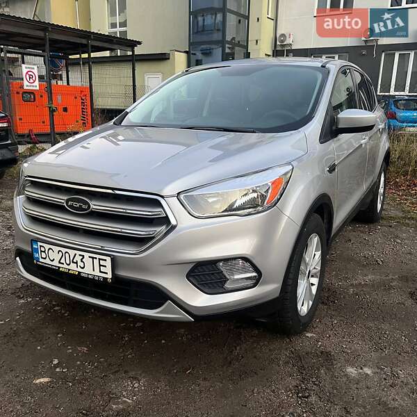 Внедорожник / Кроссовер Ford Escape 2018 в Львове