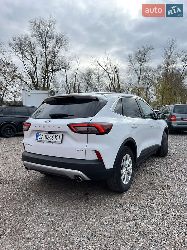 Внедорожник / Кроссовер Ford Escape 2023 в Черкассах