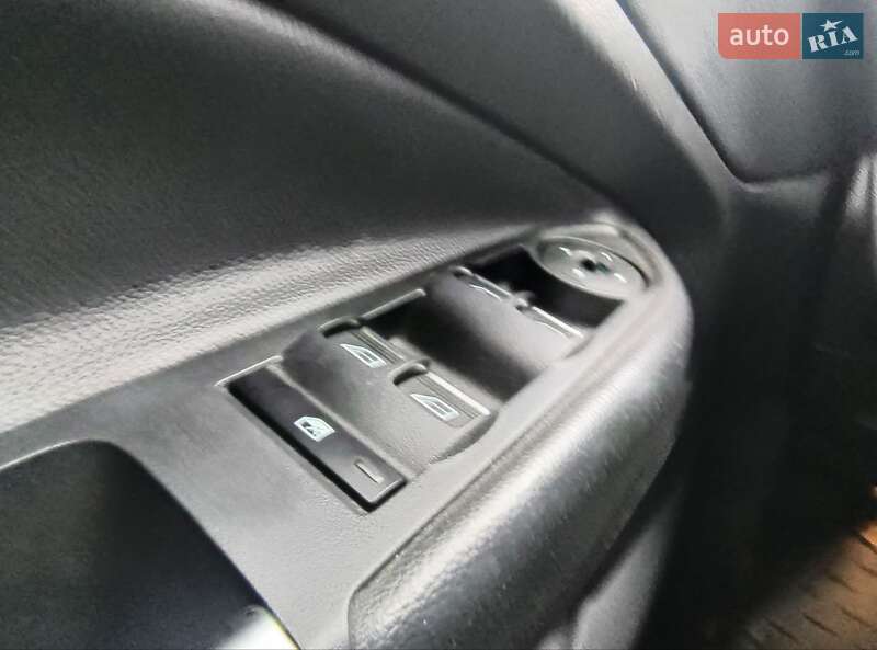 Внедорожник / Кроссовер Ford Escape 2017 в Житомире