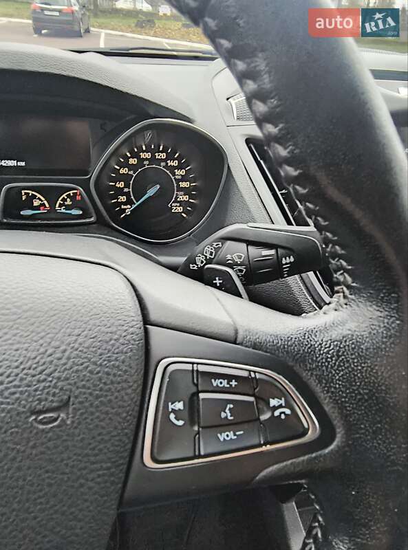 Внедорожник / Кроссовер Ford Escape 2017 в Житомире