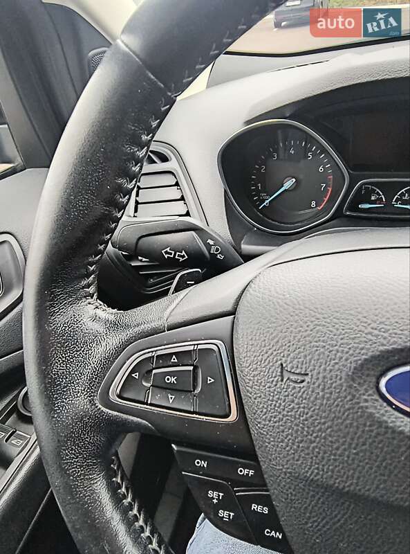 Внедорожник / Кроссовер Ford Escape 2017 в Житомире
