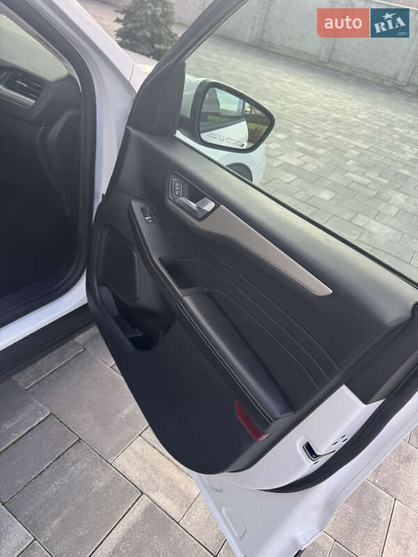 Позашляховик / Кросовер Ford Escape 2021 в Львові