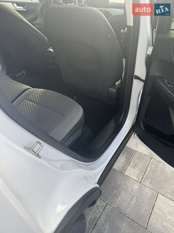 Позашляховик / Кросовер Ford Escape 2021 в Львові