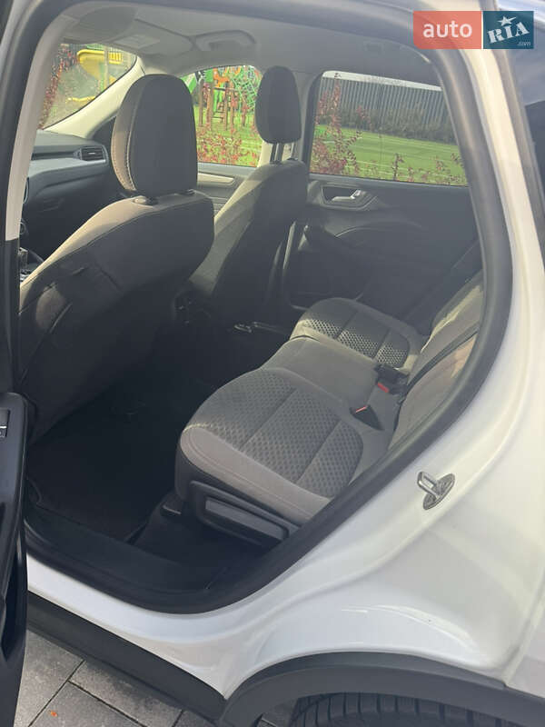 Позашляховик / Кросовер Ford Escape 2021 в Львові