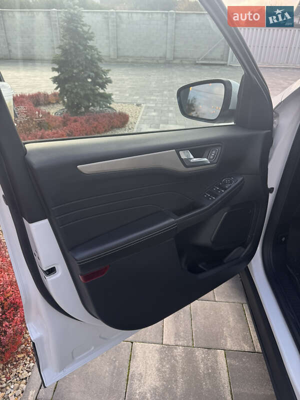 Позашляховик / Кросовер Ford Escape 2021 в Львові