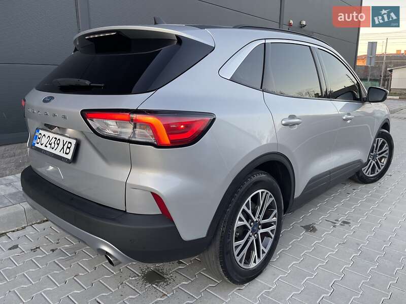 Внедорожник / Кроссовер Ford Escape 2020 в Стрые