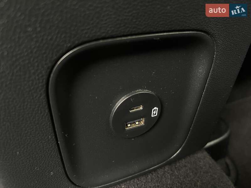 Внедорожник / Кроссовер Ford Escape 2020 в Стрые