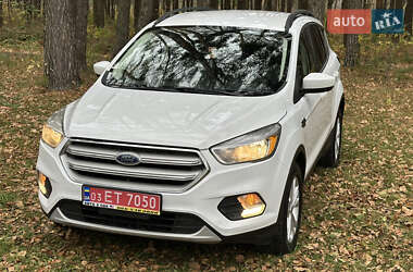 Внедорожник / Кроссовер Ford Escape 2018 в Дубно