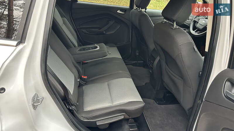 Позашляховик / Кросовер Ford Escape 2018 в Дубні