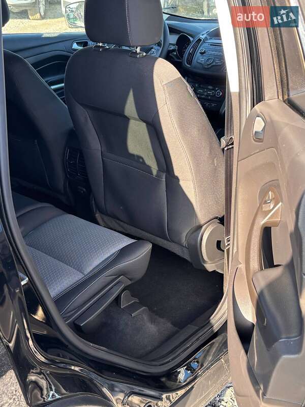 Позашляховик / Кросовер Ford Escape 2017 в Львові