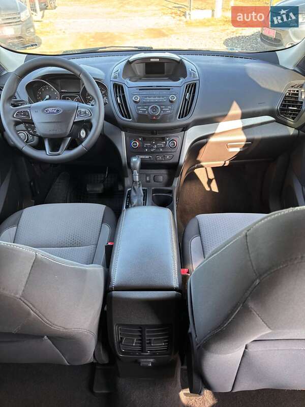 Позашляховик / Кросовер Ford Escape 2017 в Львові