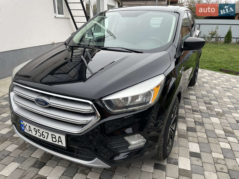 Внедорожник / Кроссовер Ford Escape 2017 в Лубнах