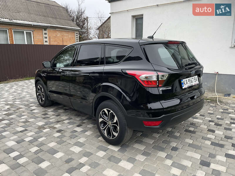 Внедорожник / Кроссовер Ford Escape 2017 в Лубнах
