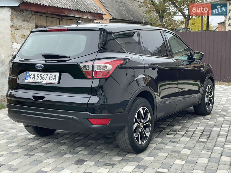Внедорожник / Кроссовер Ford Escape 2017 в Лубнах