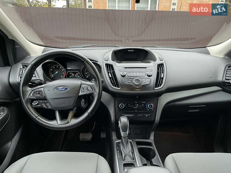 Внедорожник / Кроссовер Ford Escape 2017 в Лубнах
