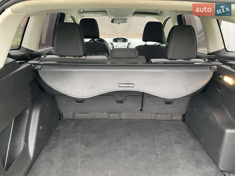 Внедорожник / Кроссовер Ford Escape 2017 в Лубнах