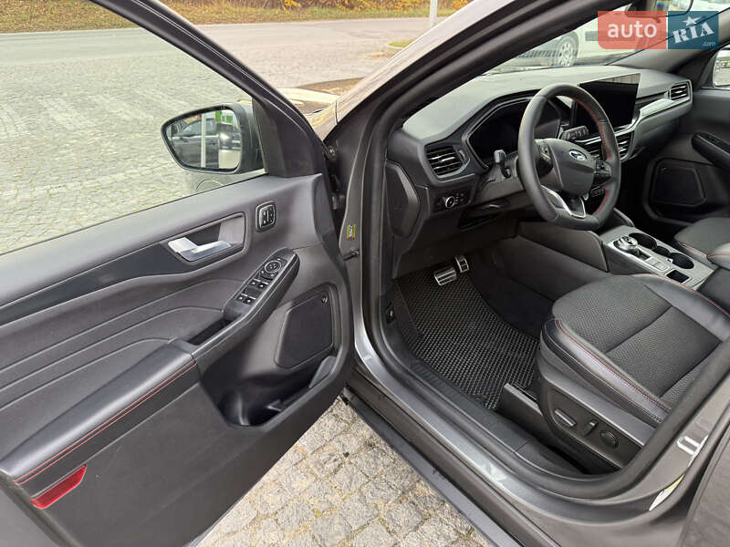 Позашляховик / Кросовер Ford Escape 2023 в Золочеві