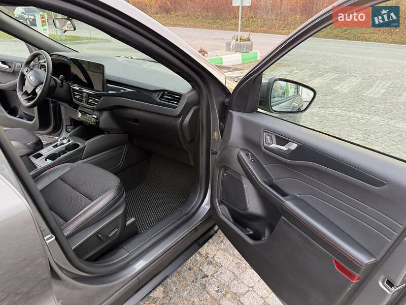 Позашляховик / Кросовер Ford Escape 2023 в Золочеві