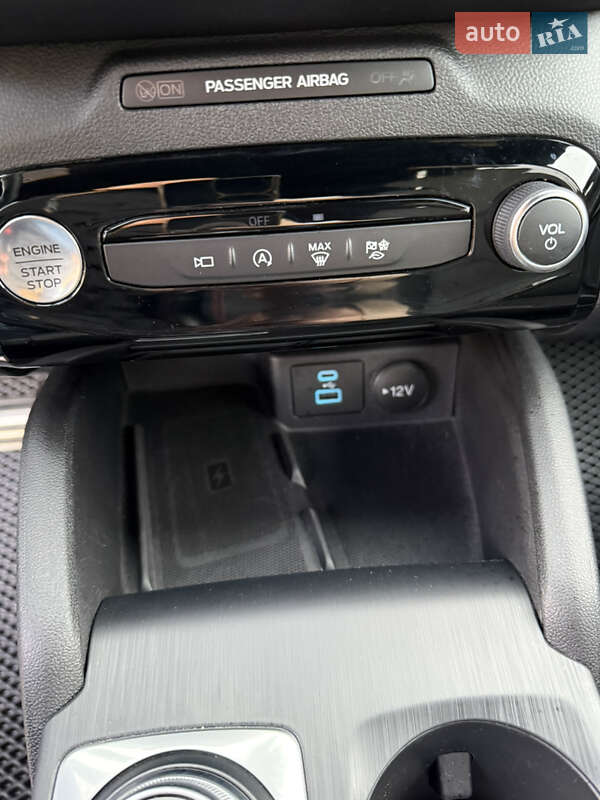 Позашляховик / Кросовер Ford Escape 2023 в Золочеві