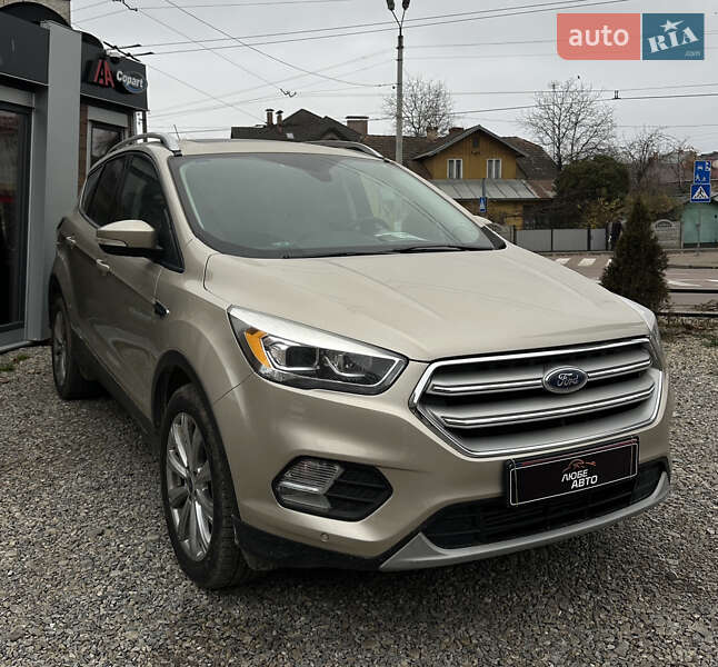 Позашляховик / Кросовер Ford Escape 2018 в Івано-Франківську