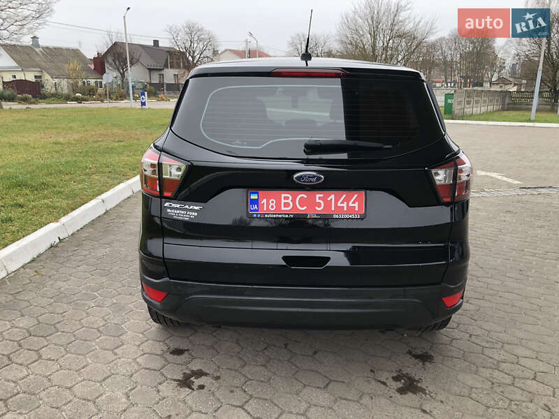 Внедорожник / Кроссовер Ford Escape 2017 в Ровно