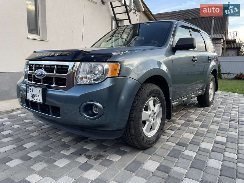 Внедорожник / Кроссовер Ford Escape 2012 в Лубнах