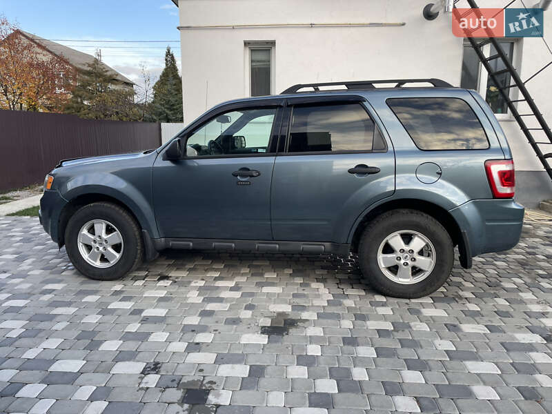 Внедорожник / Кроссовер Ford Escape 2012 в Лубнах