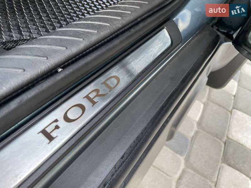 Внедорожник / Кроссовер Ford Escape 2012 в Лубнах