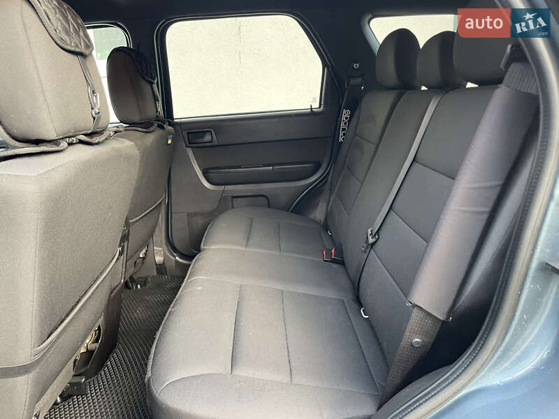 Внедорожник / Кроссовер Ford Escape 2012 в Лубнах