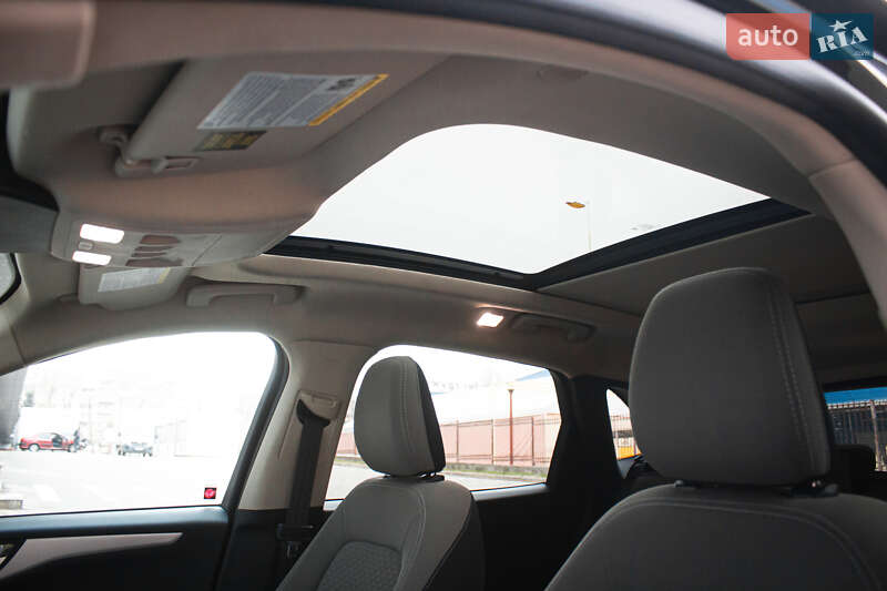 Позашляховик / Кросовер Ford Escape 2020 в Києві