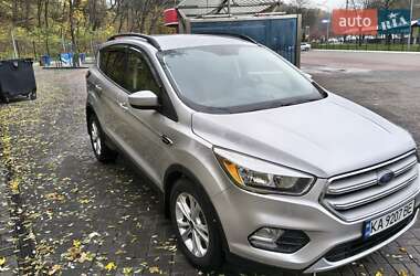 Внедорожник / Кроссовер Ford Escape 2017 в Киеве