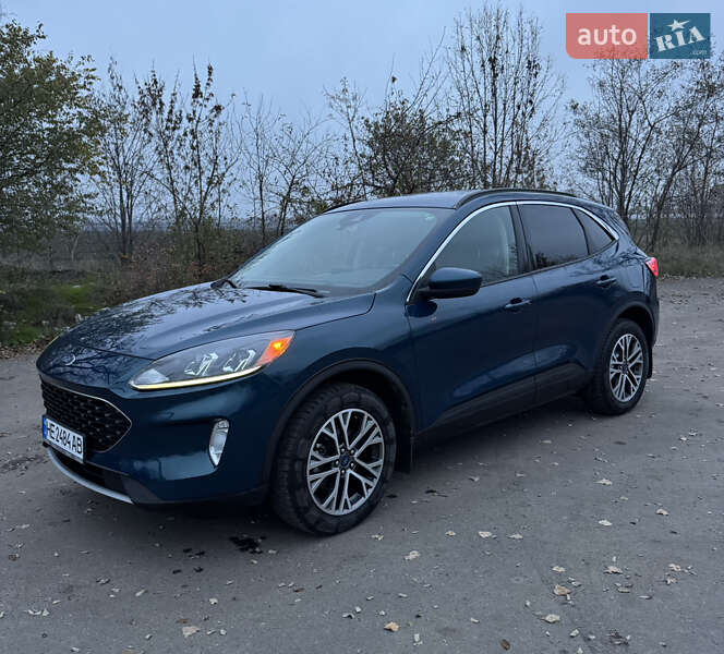 Внедорожник / Кроссовер Ford Escape 2019 в Первомайске