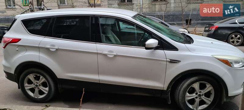 Внедорожник / Кроссовер Ford Escape 2014 в Радехове