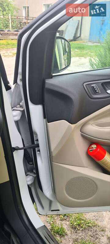 Внедорожник / Кроссовер Ford Escape 2014 в Радехове