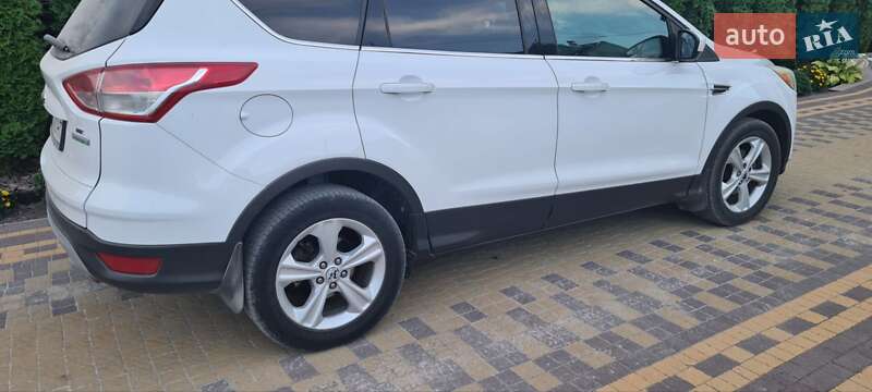 Внедорожник / Кроссовер Ford Escape 2014 в Радехове