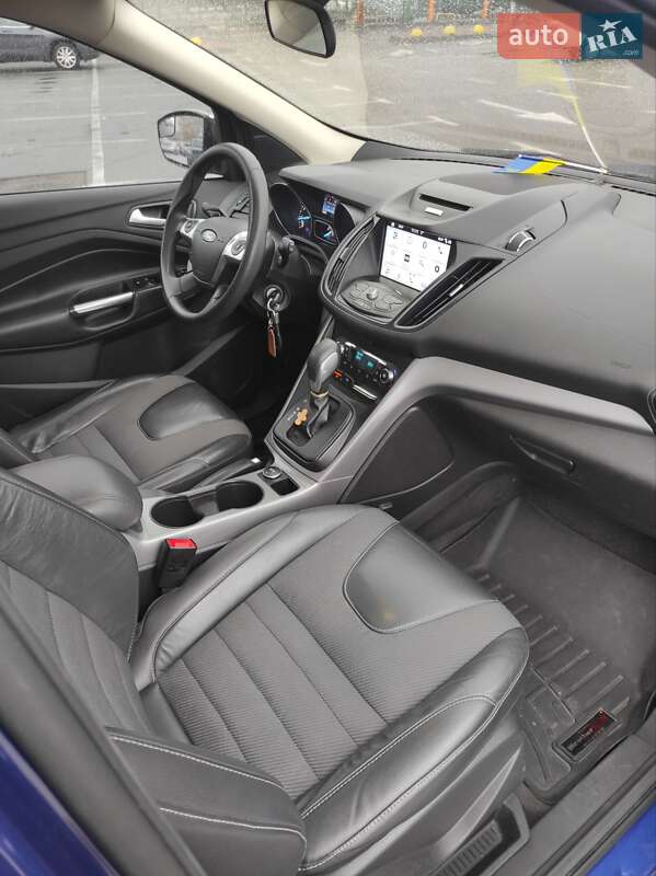 Позашляховик / Кросовер Ford Escape 2015 в Києві