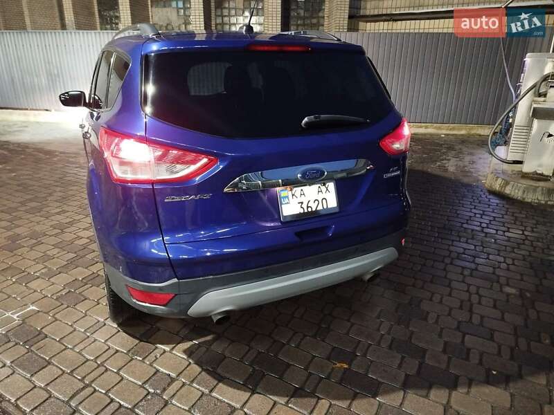 Позашляховик / Кросовер Ford Escape 2015 в Києві
