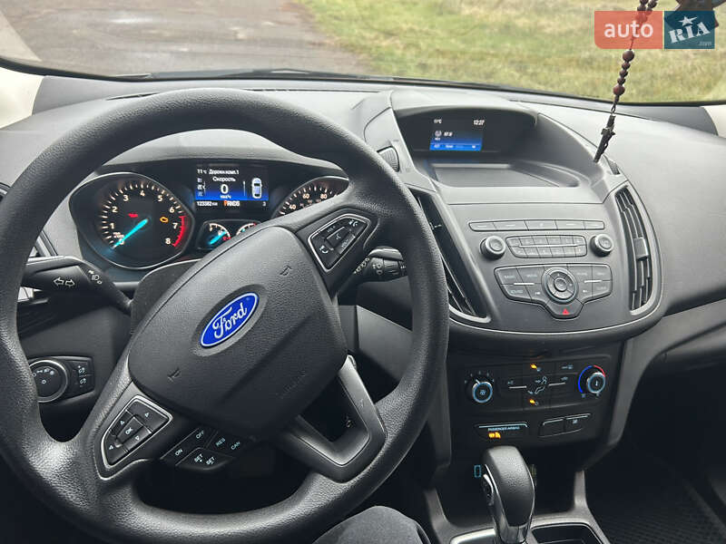 Позашляховик / Кросовер Ford Escape 2019 в Ямполі