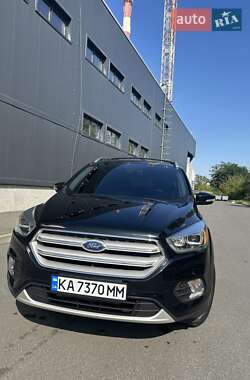 Внедорожник / Кроссовер Ford Escape 2017 в Киеве