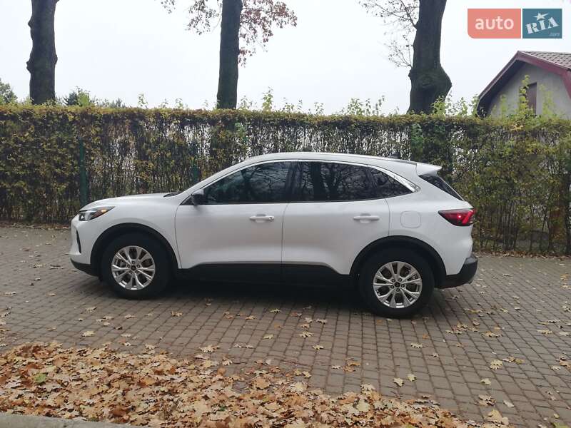 Внедорожник / Кроссовер Ford Escape 2023 в Львове