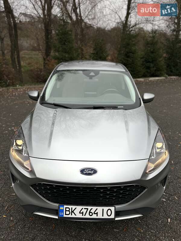 Внедорожник / Кроссовер Ford Escape 2021 в Киеве