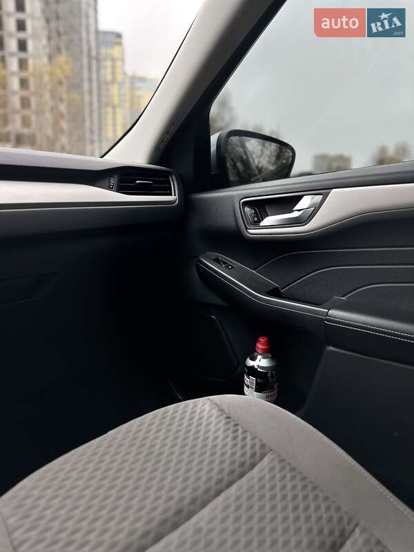 Внедорожник / Кроссовер Ford Escape 2021 в Киеве