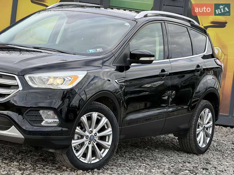 Позашляховик / Кросовер Ford Escape 2016 в Стрию