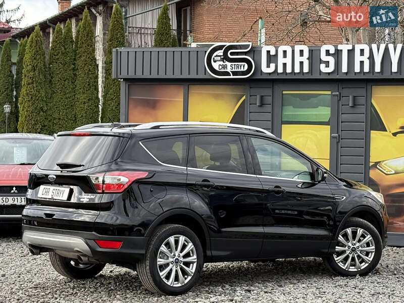 Позашляховик / Кросовер Ford Escape 2016 в Стрию