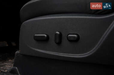 Внедорожник / Кроссовер Ford Escape 2017 в Львове