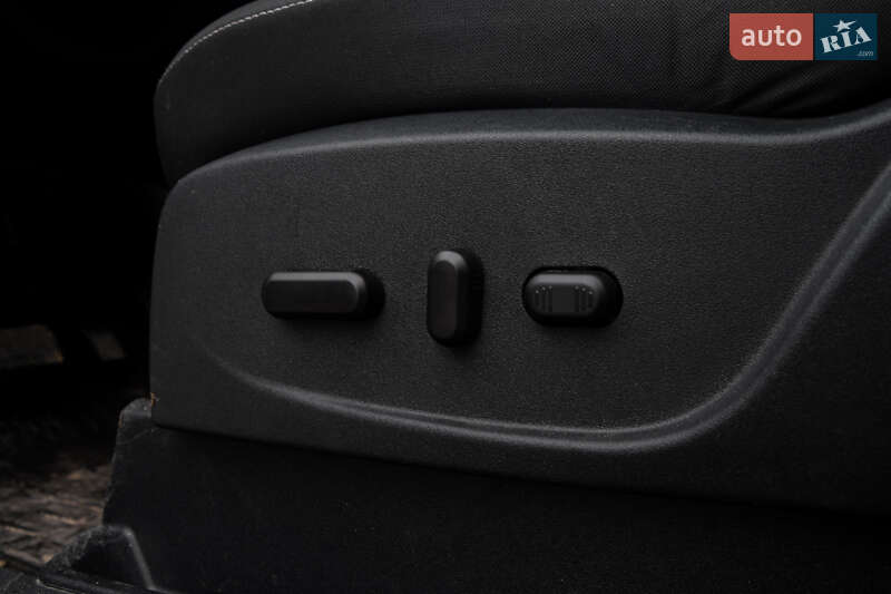 Позашляховик / Кросовер Ford Escape 2017 в Львові