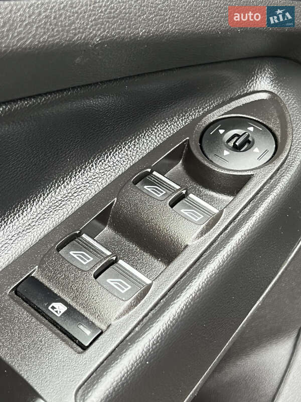 Позашляховик / Кросовер Ford Escape 2019 в Одесі фото 28 Позашляховик / Кросовер Ford Escape 2019 в Одесі